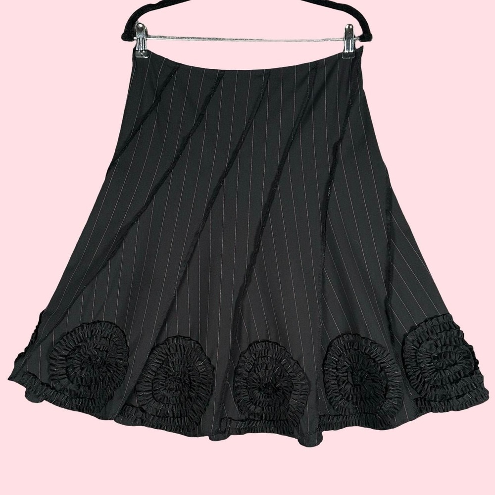 Sunny Leigh Black Pink Pinstripe Diagonal Seam Skirt 12P Scalloped Rosette Y2K